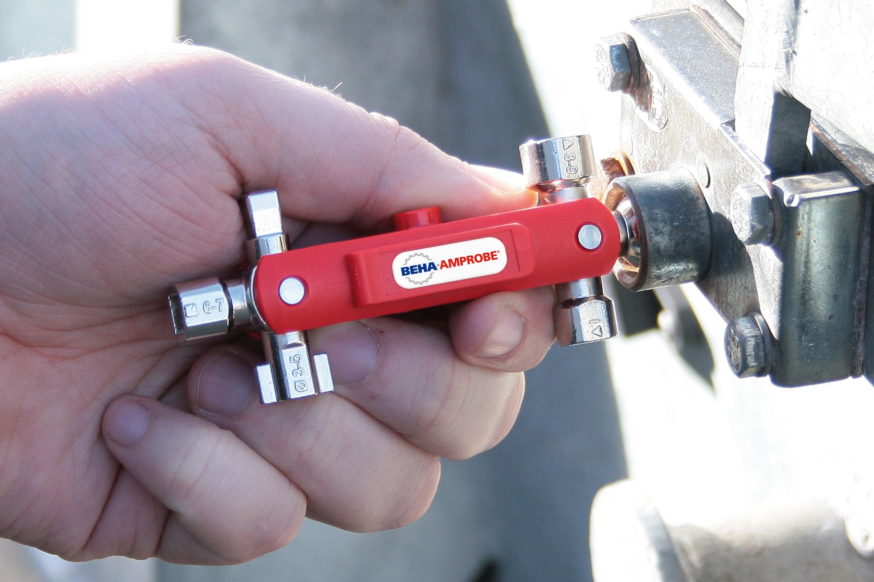 Universal Cabinet Key