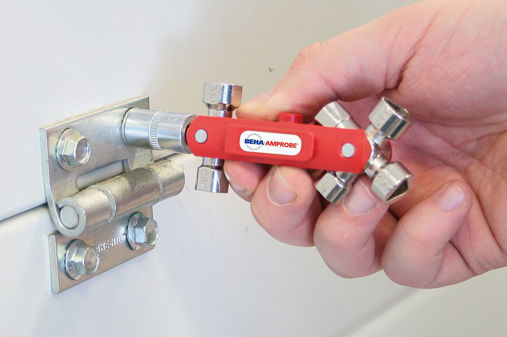 Universal Cabinet Key